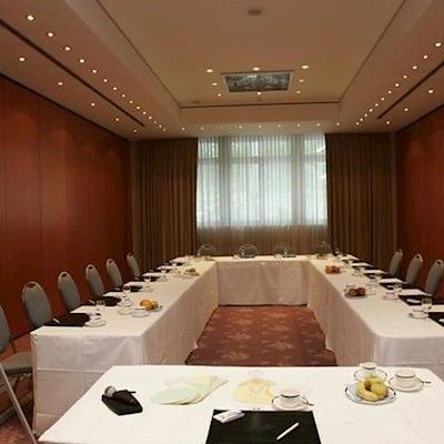 Wyndham Garden Hotel 4*